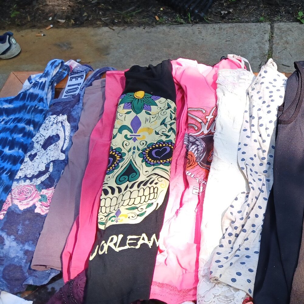 Tank tops 18 items womens/teens